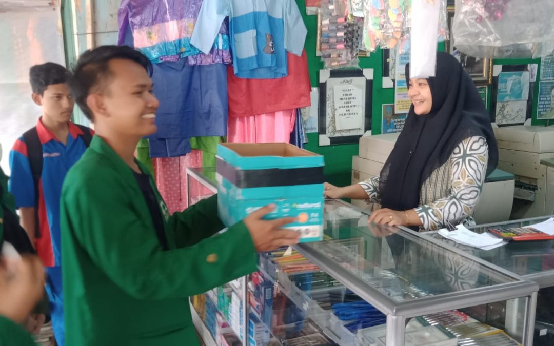 Terjun ke Lapangan Mahasiswa Unand dan Perangkat Nagari Ikut Mengumpulkan Dana dari Masyarakat